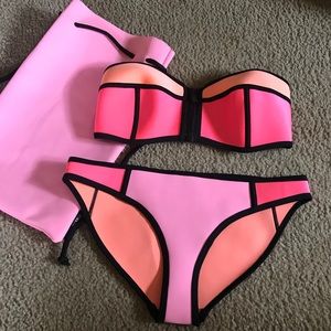 Triangl strapless suit